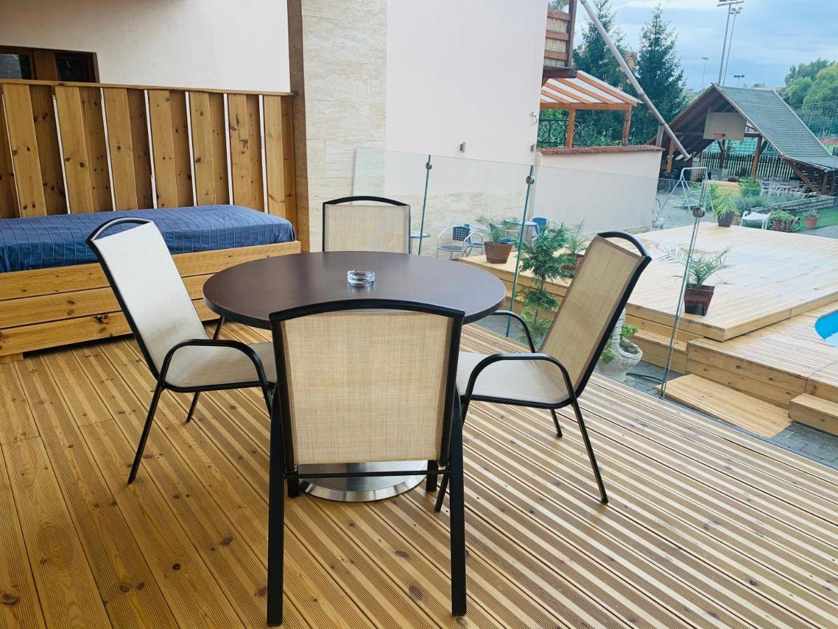 Egria Apartments Exterior photo